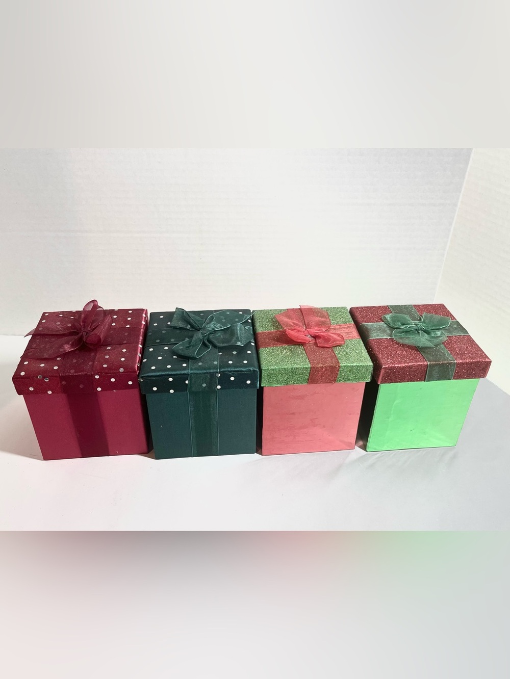 NWOT Decorative Gift Box Set (4) - Red/Green w/Ribbon Lids  (4x4x4x4) Christmas